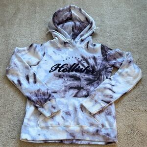Hollister Purple and White Tie-Dye Sweatshirt